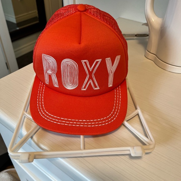 Roxy Accessories - 5/$25 orange Roxy trucker hat cap